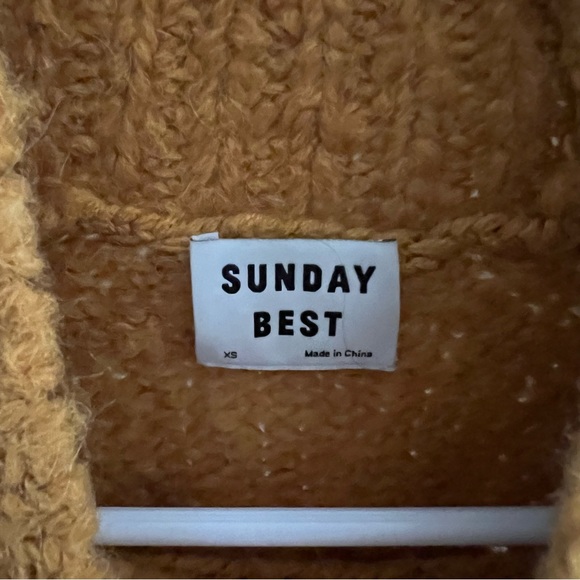 Aritzia Sunday Best Melly Sweater in Cairo Gold XS - Picture 3 of 4